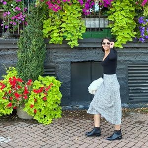 Meet your Posher, Daniela